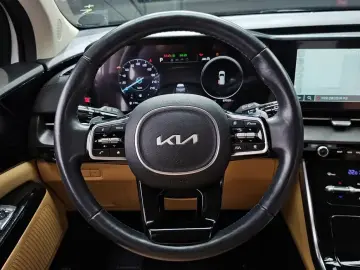 2022 Kia Carnival с пробегом 87 503 км