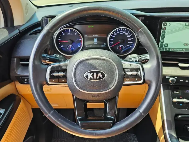 2021 Kia Carnival с пробегом 90 818 км