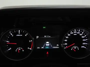2021 Kia Carnival с пробегом 135 628 км