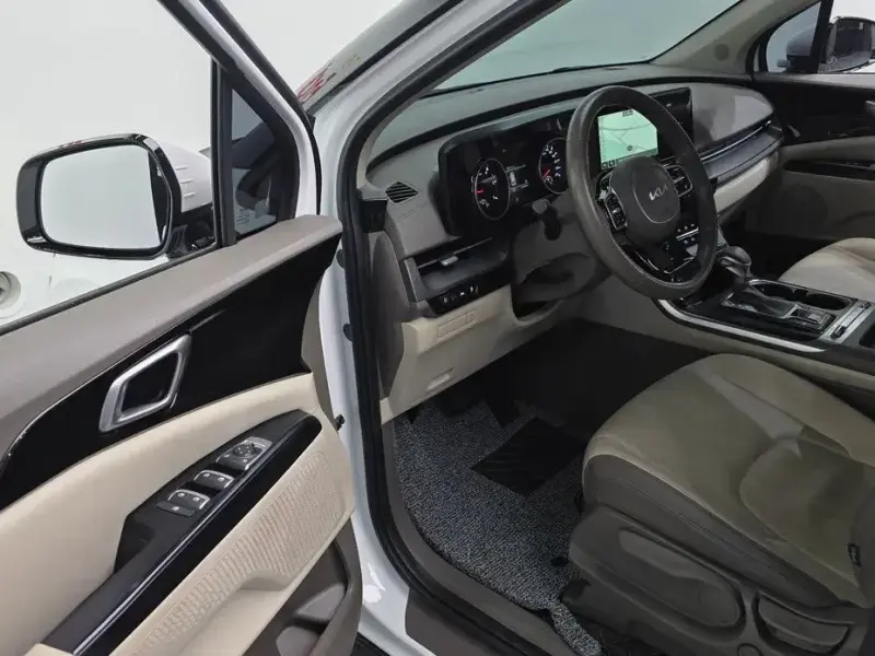 2021 Kia Carnival с пробегом 135 628 км