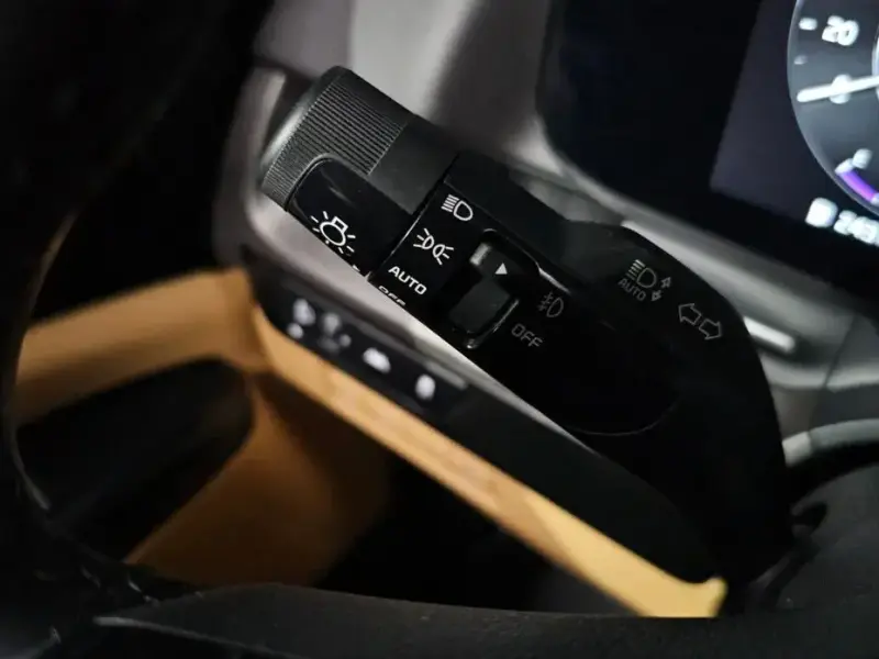 2022 Kia Carnival с пробегом 17 449 км