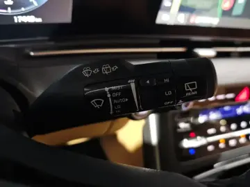 2022 Kia Carnival с пробегом 17 449 км