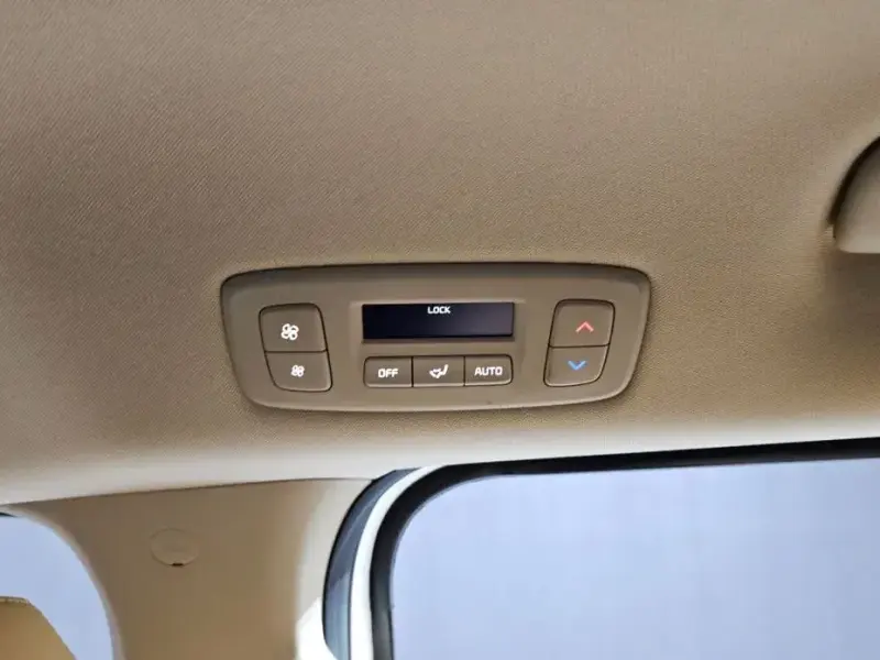 2022 Kia Carnival с пробегом 17 449 км