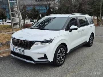 2022 Kia Carnival с пробегом 39 370 км