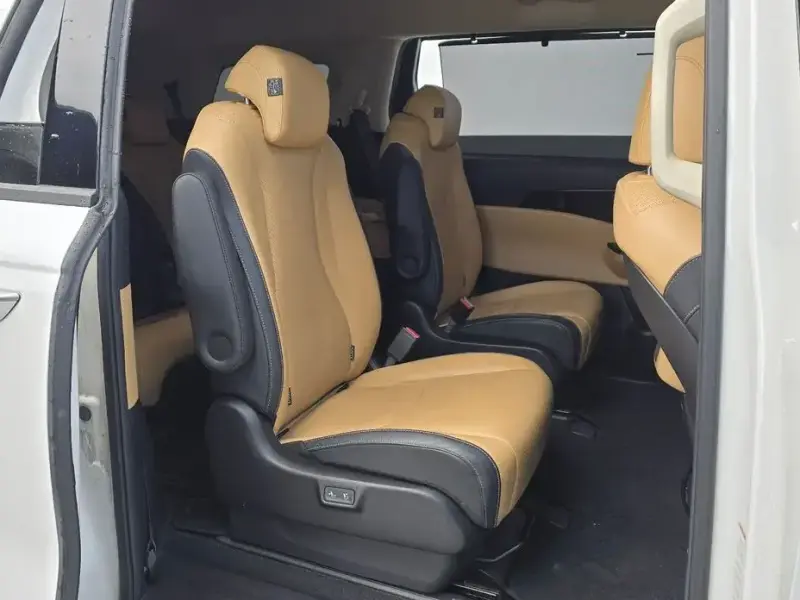 2021 Kia Carnival с пробегом 68 405 км