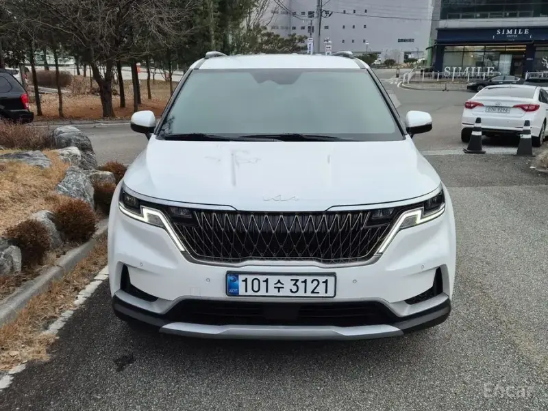 2022 Kia Carnival с пробегом 39 370 км