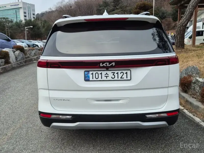 2022 Kia Carnival с пробегом 39 370 км