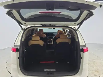 2021 Kia Carnival с пробегом 68 405 км
