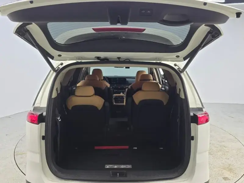 2021 Kia Carnival с пробегом 68 405 км