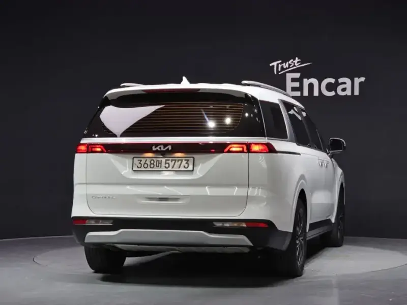 2022 Kia Carnival с пробегом 71 821 км