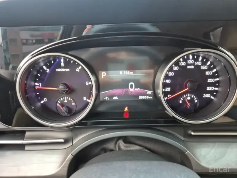 2022 Kia Carnival с пробегом 39 370 км