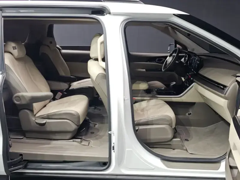 2022 Kia Carnival с пробегом 71 821 км