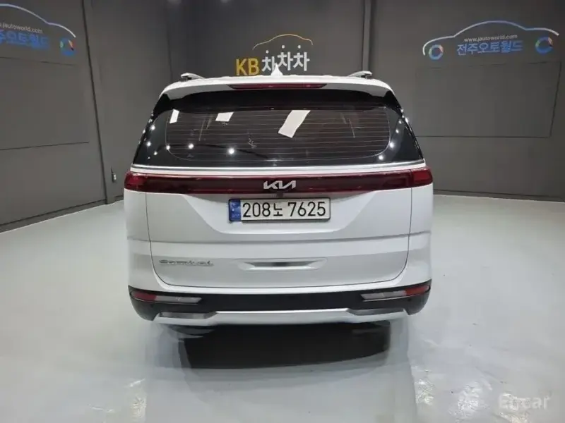 2021 Kia Carnival с пробегом 129 045 км