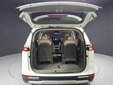 2022 Kia Carnival с пробегом 71 821 км
