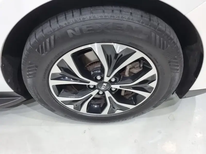 2021 Kia Carnival с пробегом 129 045 км