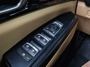 2021 Kia Carnival с пробегом 21 672 км