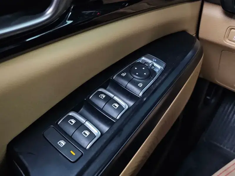 2021 Kia Carnival с пробегом 21 672 км