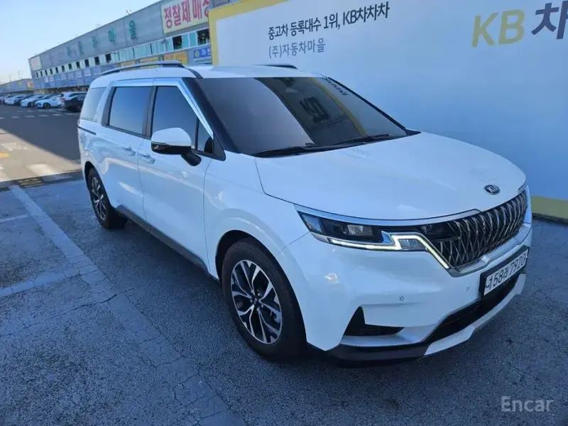 2021 Kia Carnival с пробегом 50 964 км