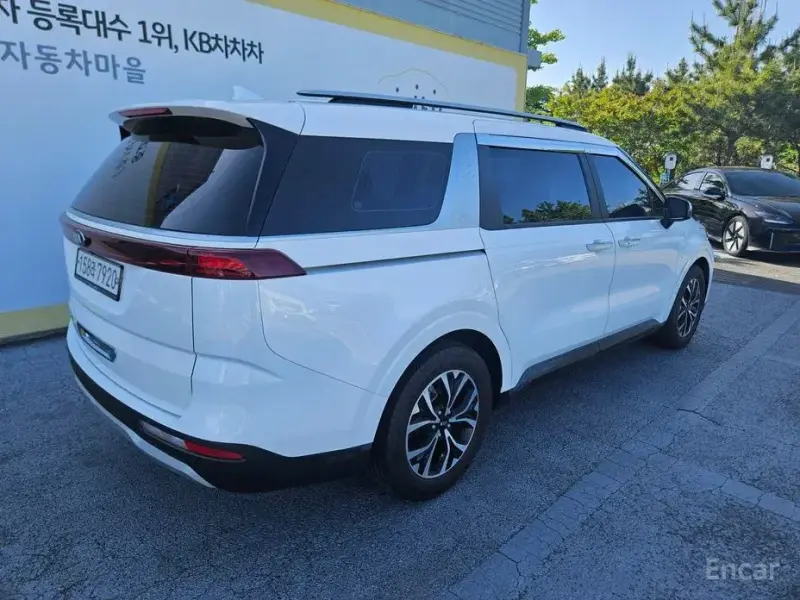 2021 Kia Carnival с пробегом 50 964 км