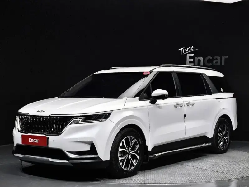 2021 Kia Carnival с пробегом 23 423 км