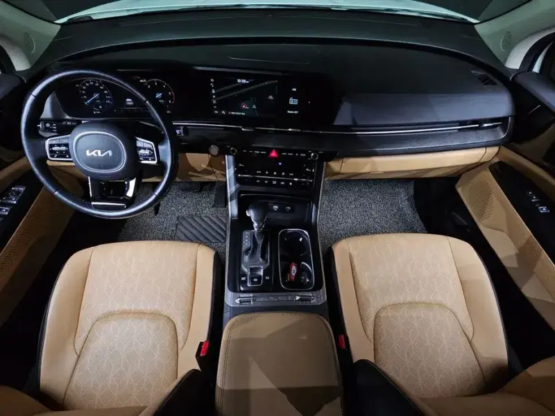 2021 Kia Carnival с пробегом 23 423 км