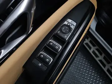 2021 Kia Carnival с пробегом 23 423 км