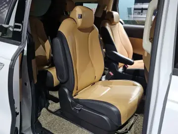 2021 Kia Carnival с пробегом 101 206 км