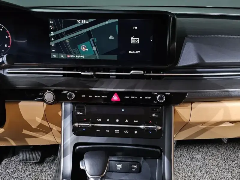 2021 Kia Carnival с пробегом 23 423 км