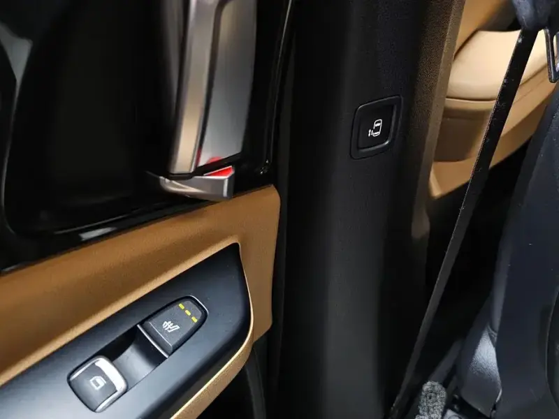 2021 Kia Carnival с пробегом 23 423 км