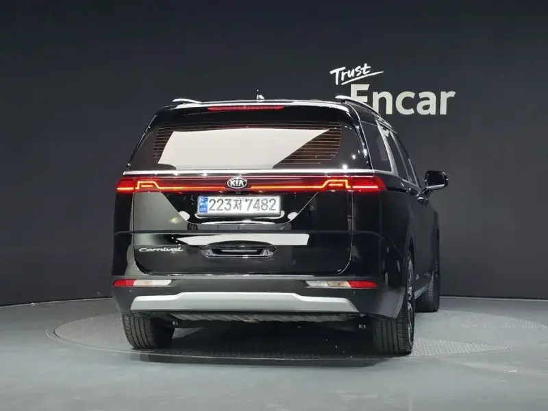2021 Kia Carnival с пробегом 96 414 км
