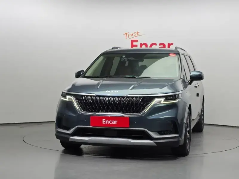 2023 Kia Carnival с пробегом 62 583 км