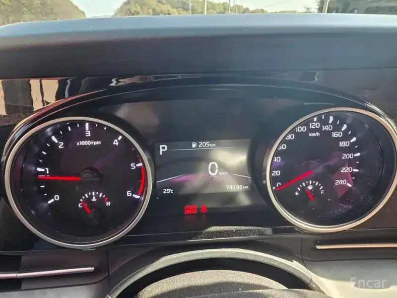2022 Kia Carnival с пробегом 75 000 км