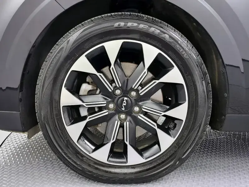 2023 Kia Carnival с пробегом 92 222 км