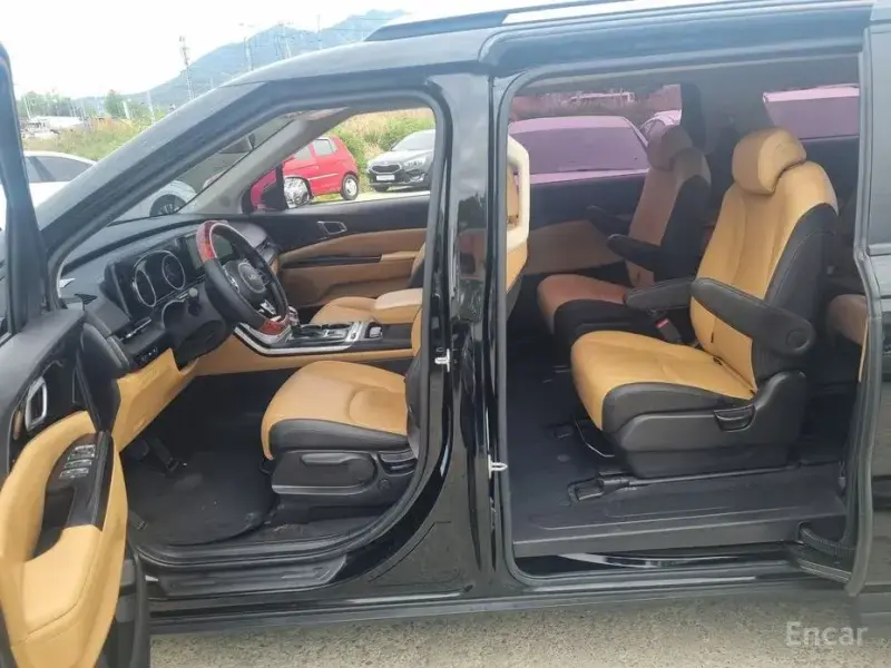 2021 Kia Carnival с пробегом 55 000 км
