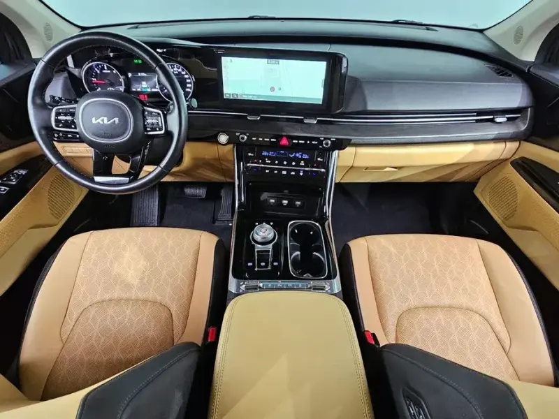 2023 Kia Carnival с пробегом 92 222 км