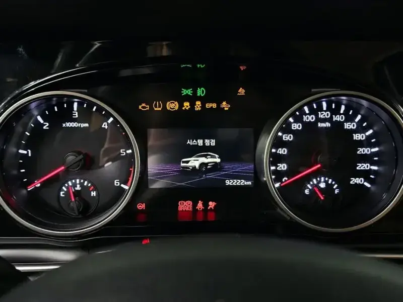 2023 Kia Carnival с пробегом 92 222 км