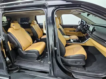 2023 Kia Carnival с пробегом 92 222 км