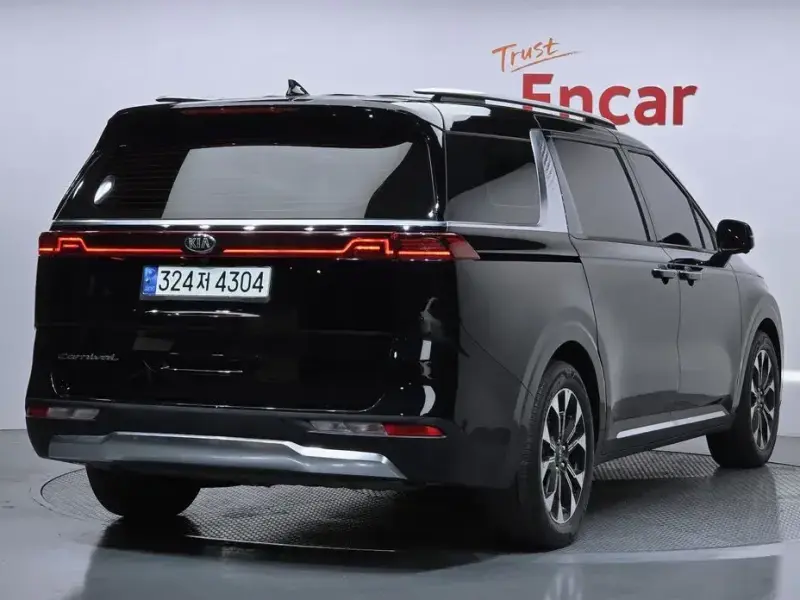 2021 Kia Carnival с пробегом 156 492 км