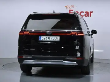 2021 Kia Carnival с пробегом 156 492 км