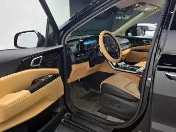 2021 Kia Carnival с пробегом 156 492 км