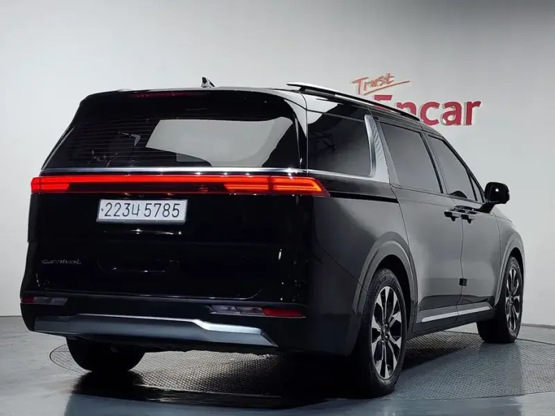 2021 Kia Carnival с пробегом 80 324 км