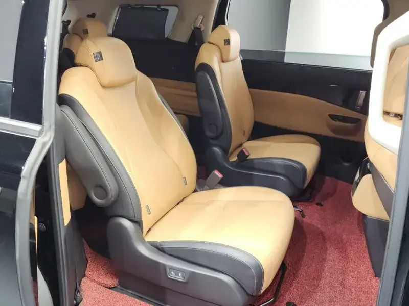 2021 Kia Carnival с пробегом 80 324 км
