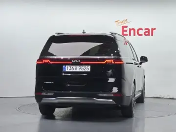 2023 Kia Carnival с пробегом 81 024 км