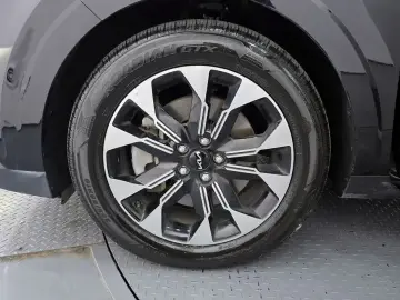 2023 Kia Carnival с пробегом 81 024 км