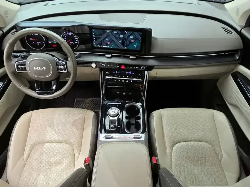 2023 Kia Carnival с пробегом 81 024 км
