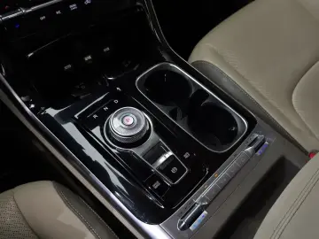 2023 Kia Carnival с пробегом 81 024 км