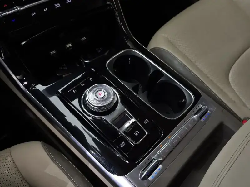 2023 Kia Carnival с пробегом 81 024 км