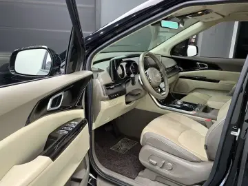 2023 Kia Carnival с пробегом 81 024 км