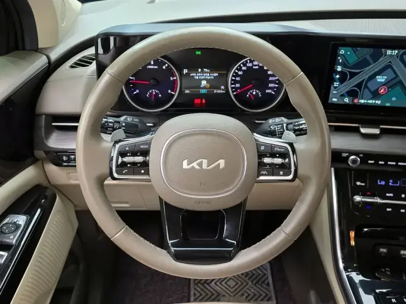 2023 Kia Carnival с пробегом 81 024 км