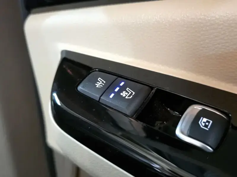 2023 Kia Carnival с пробегом 81 024 км